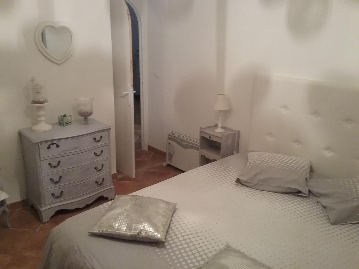Petite Fleur D'Azur Bed & Breakfast Cagnes-sur-Mer Bagian luar foto
